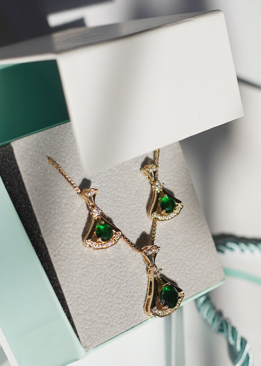 Royal Emerald Pendant Set (CS-06)